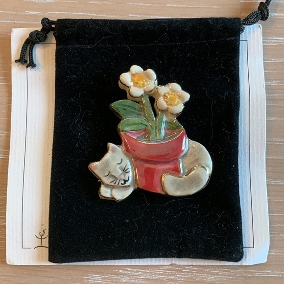 Lot of 6 ExClaynation Art tonWrar pins with bags. All new - make an offer! - Picture 6 of 7